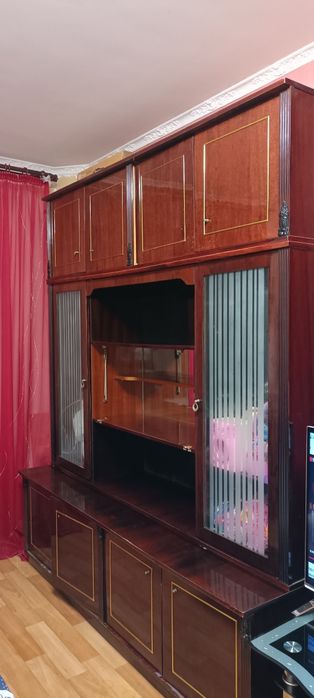 Стінка (сервант) дуже ДЕШЕВО!