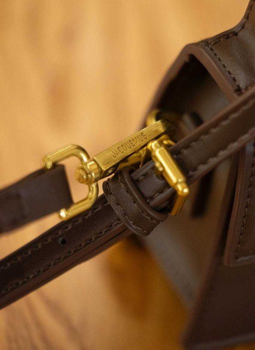 Жіноча сумочка Jacquemus Le Bambino через плече,коричнева,шкіряна.ЛЮКС