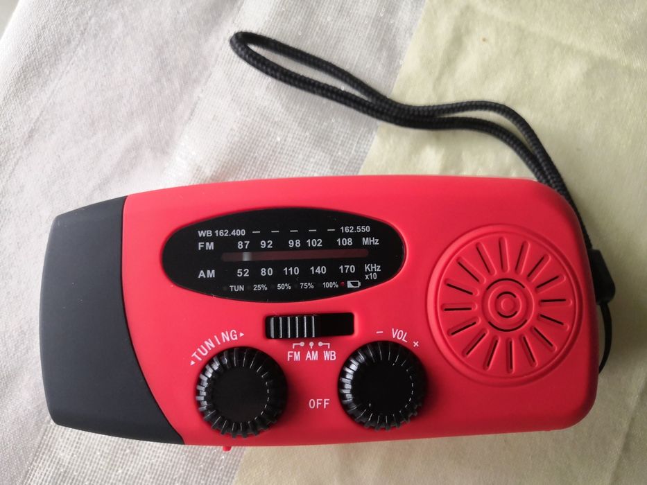 Радіо ліхтар юсб зарядка і динамомашина