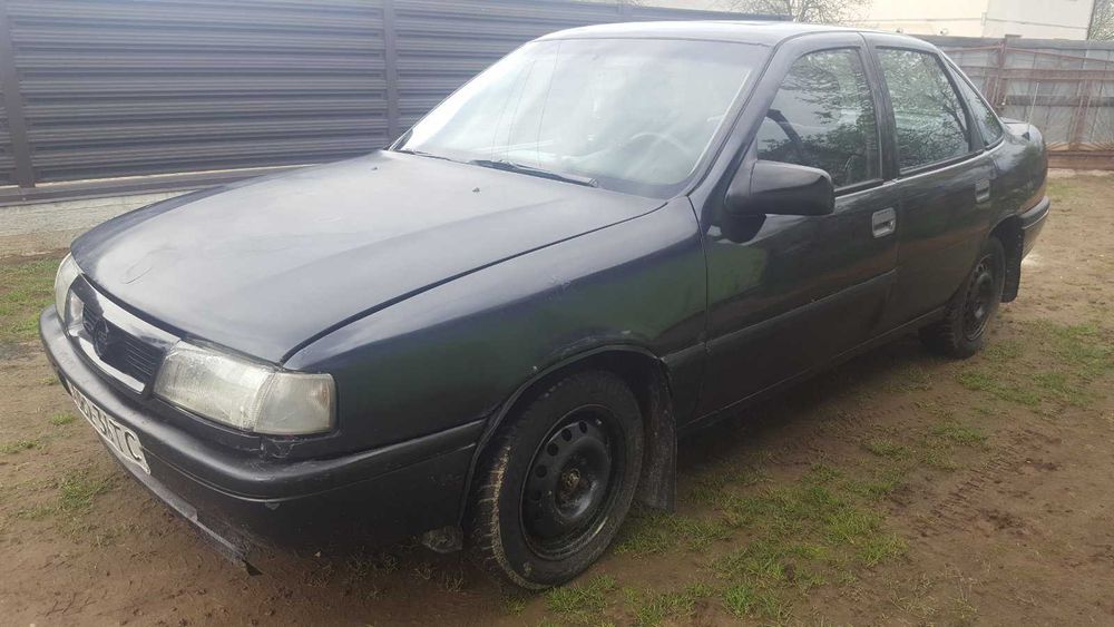 Opel Vectra A 1.8 93-й рік поТ/П на ходу обмін на мото на обмін не їду