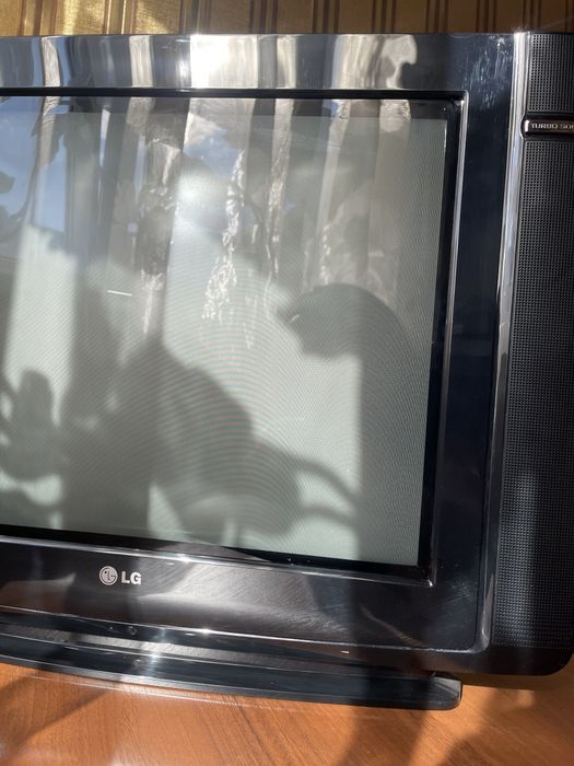 Продам телевизор