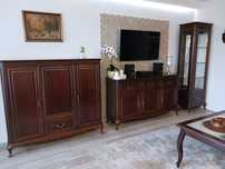 Komplet mebli drewnianych do salonu