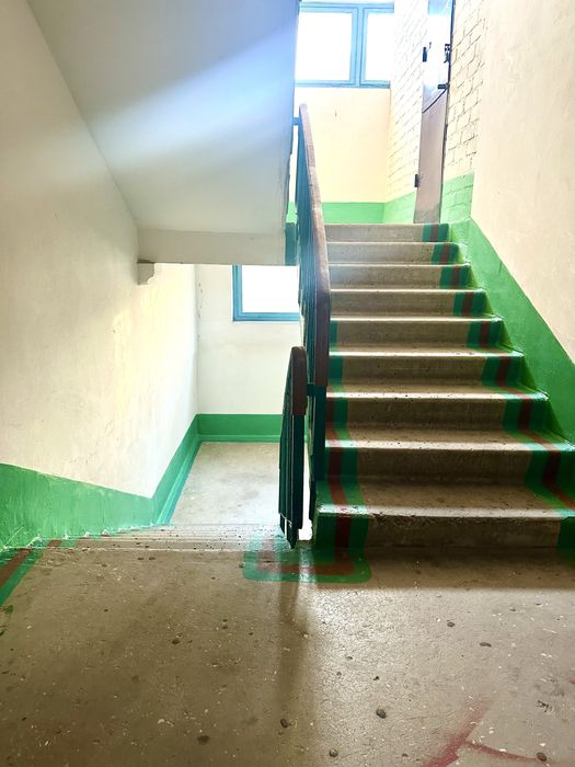 3-х « 8 лікарня» вул Чарівна, 4/9, не кутова