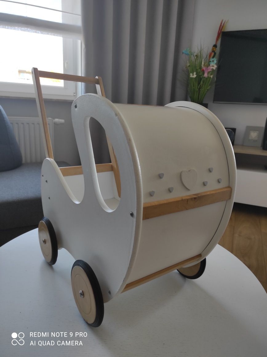Drewniany wózek dla lalek- turkusowa pracownia