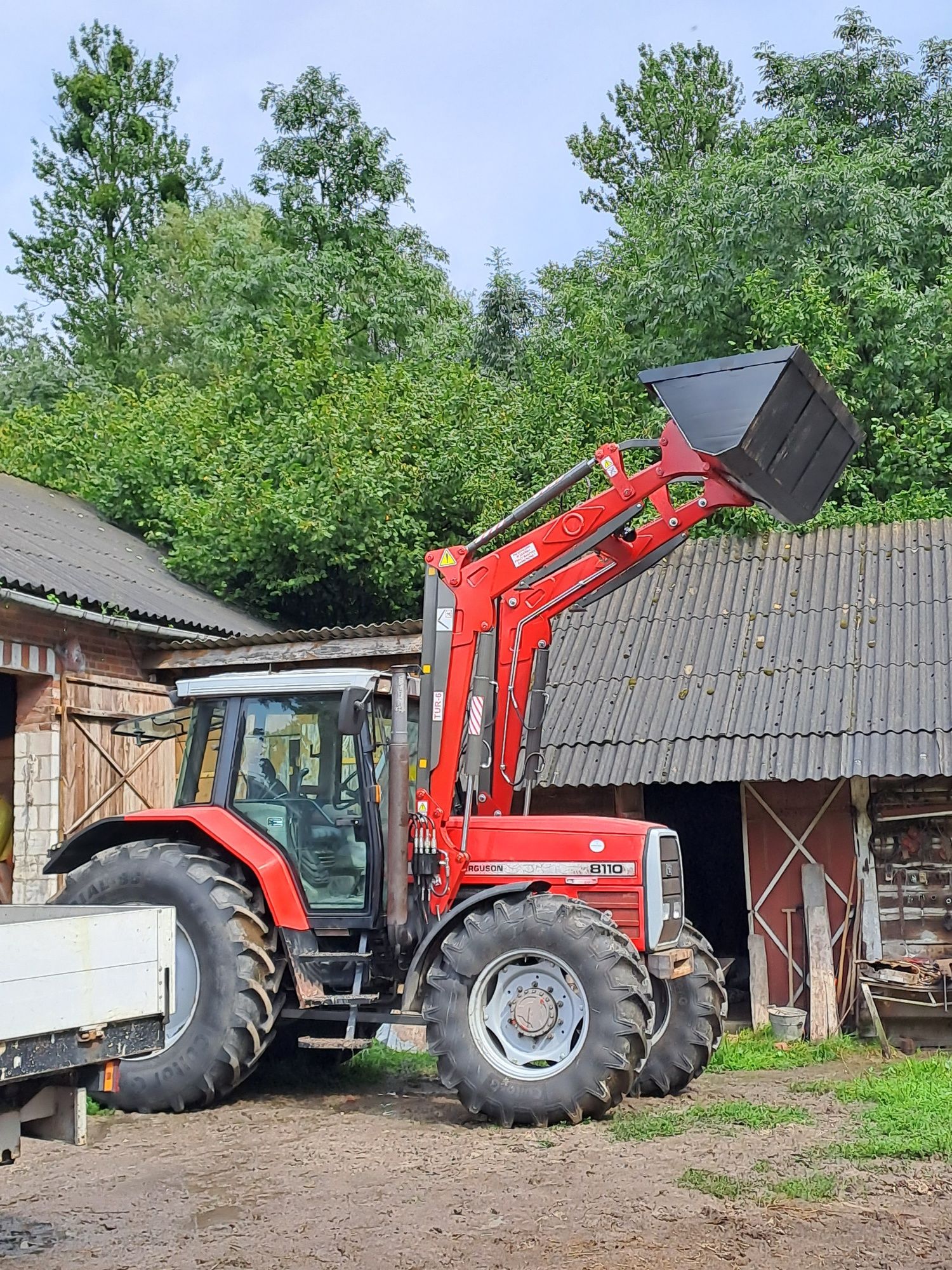 Ladowacz czolowy 1.600 udźwig 6-cyl massey ferguson zetor new holland