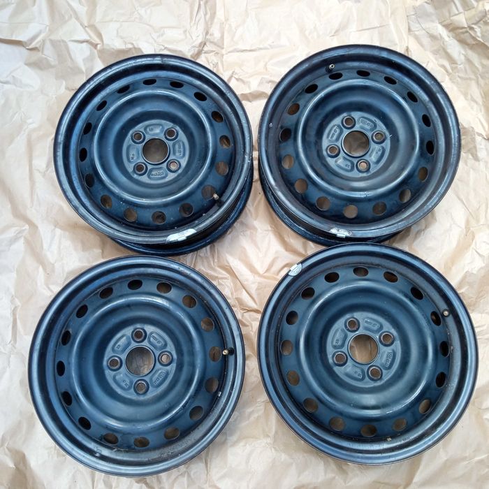 Toyota 15 Felgi Stalowe Yaris II 2006- III 2012 Oryginalne