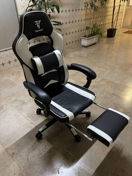 Secretaria mais módulo com gavetas mais cadeira