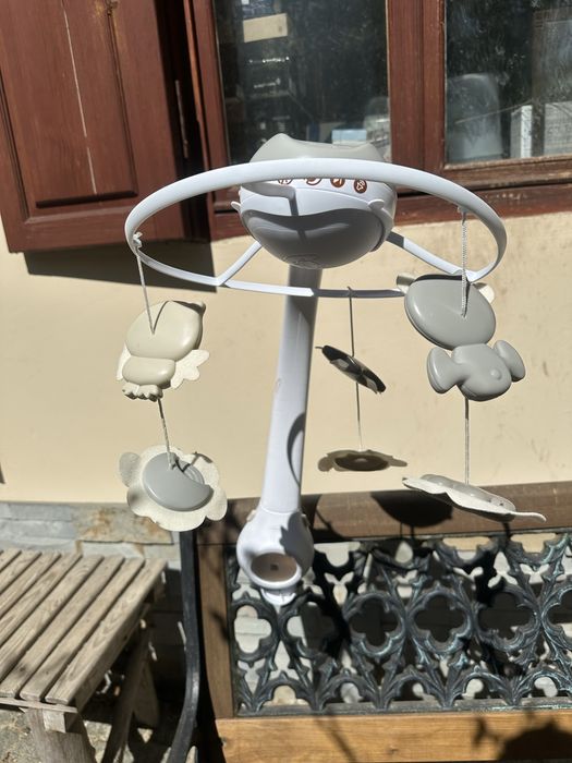 Музыкальный мобиль Infantino 3 в 1 с проектором