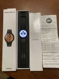 SAMSUNG Galaxy Watch4