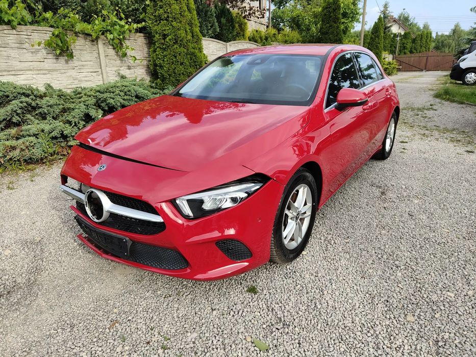 Mercedes-Benz Klasa A A200 W177 AMG Line Pali Jeździ