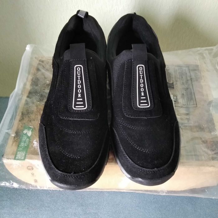 Чоловічі черевики легкі нові Китай