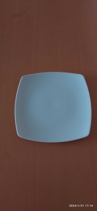 15 Pratos quadrados cerâmica branca