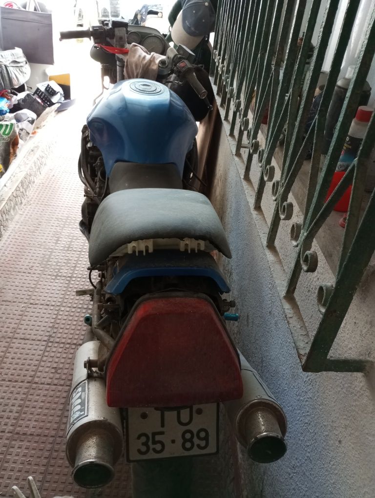 Suzuki 750 -f de 1992 com documentos