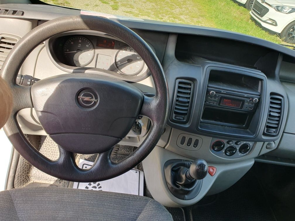 Opel Vivaro 2014 2.0 Diesel klima serwis  z niemiec oplacone