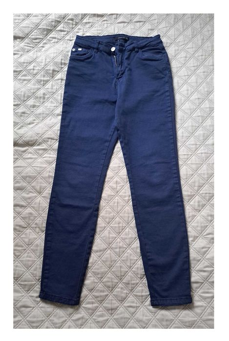 Granatowe spodnie z wysokim stanem Reserved