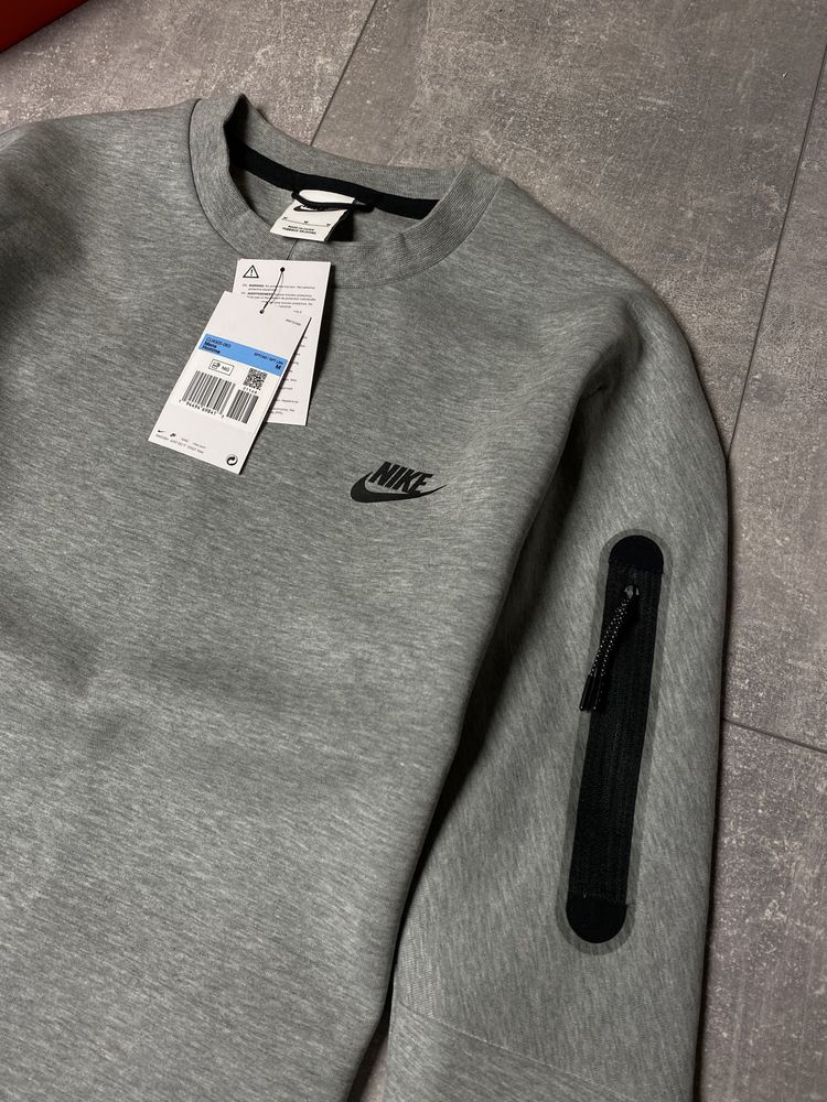 Новий костюм Nike Tech Fleece