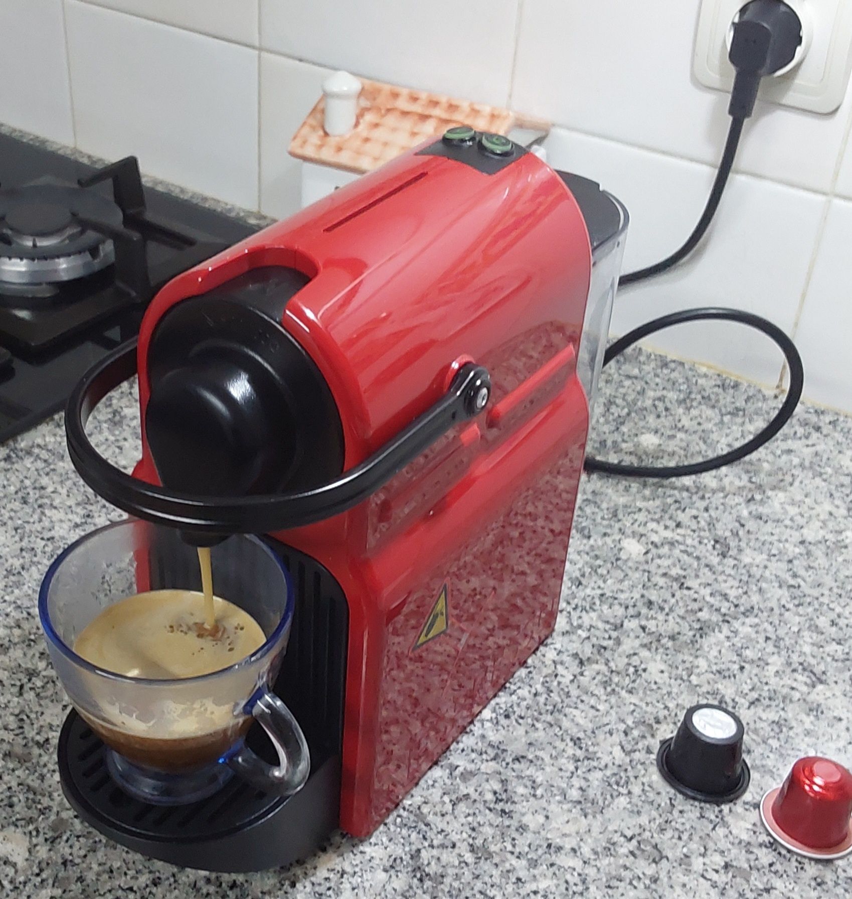 MÁQUINA CAFÉ NESPRESSO,QUENTISSIMO. Casa,Escritório,Sala,Cozinha,etc.