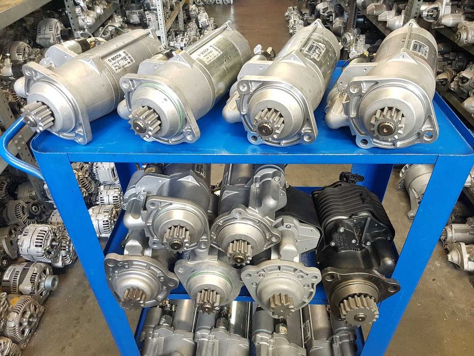 Rozrusznik Caterpillar alternator Liebherr Doosan ifa Komatsu Cummins