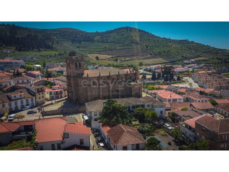 Casa Senhorial T7 situada no centro historico em Torre de Moncorvo.