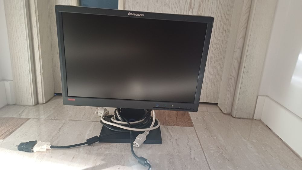 Monitor 21" Lenovo
