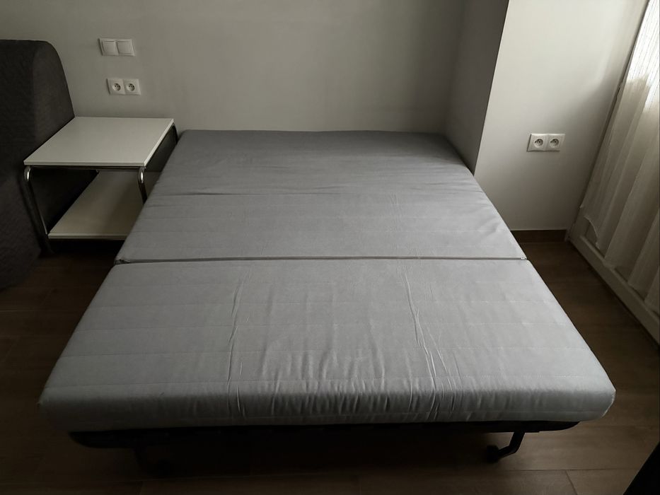 Sofa rozkładana z materacem
