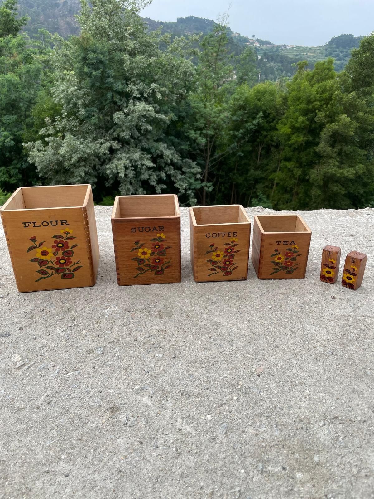 Vendo caixinhas para a cozinha