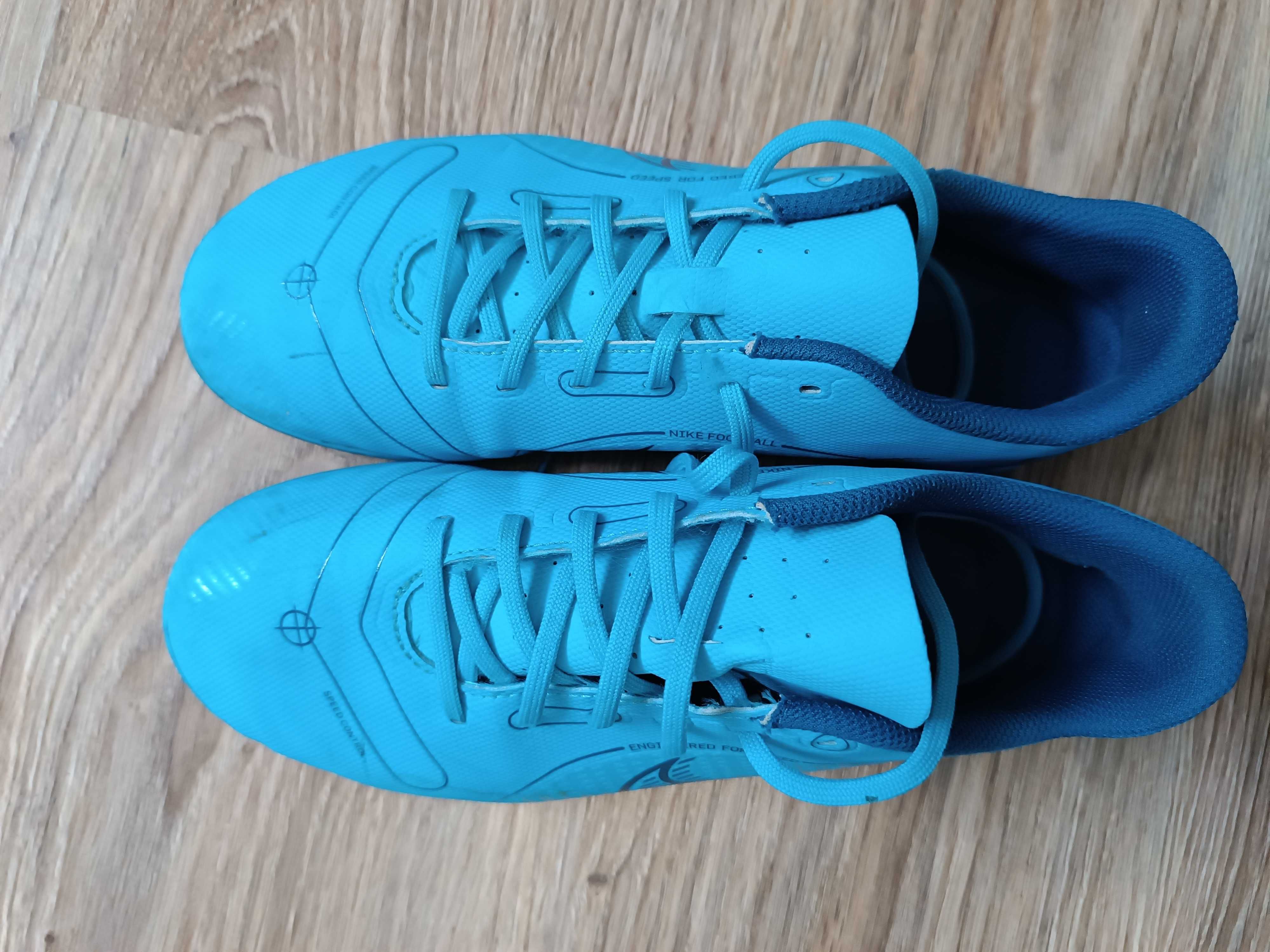 Buty piłkarskie korki Nike Mercurial 37,5