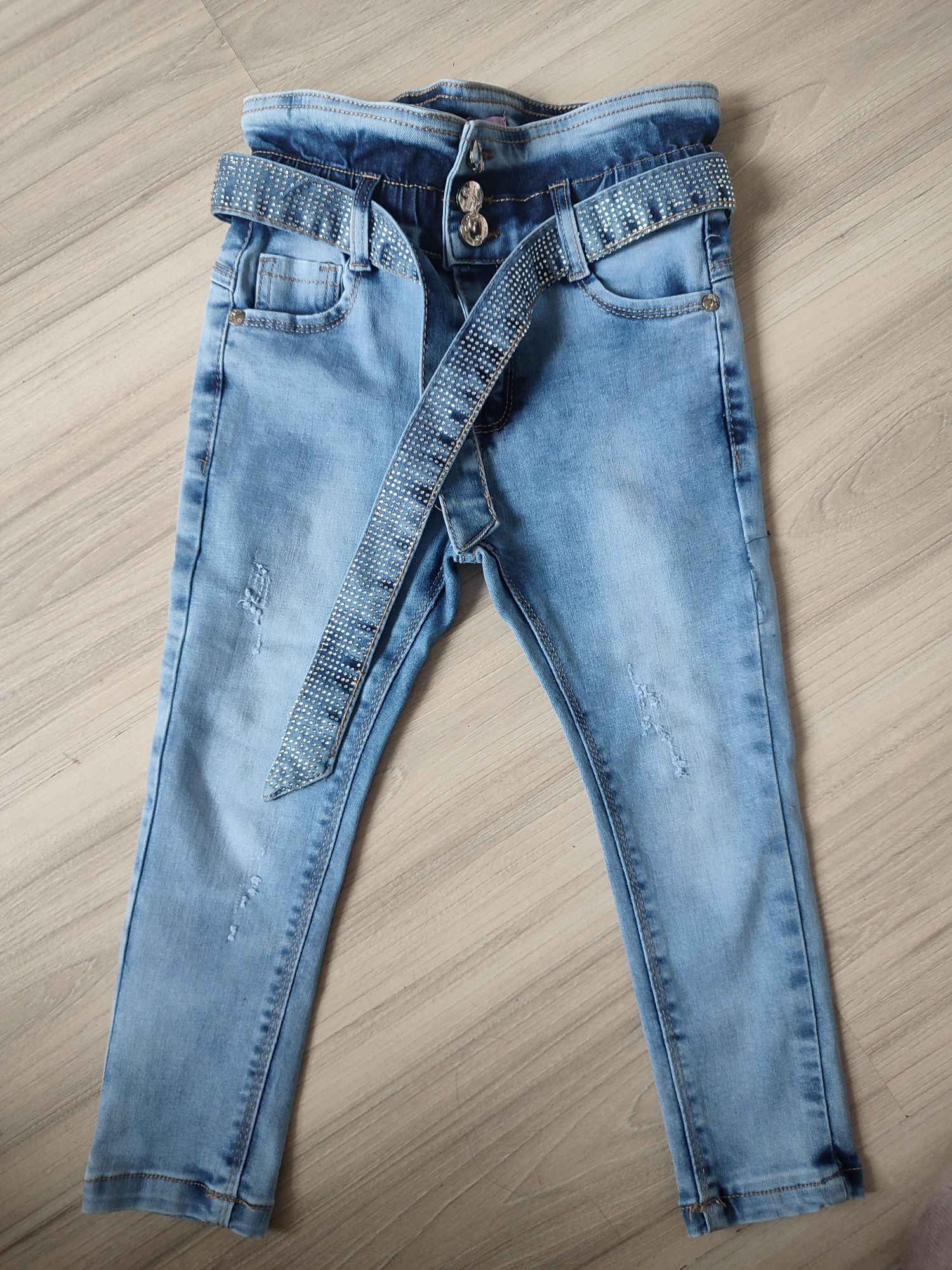 Spodnie jeansowe dla dziewczynki 4lata