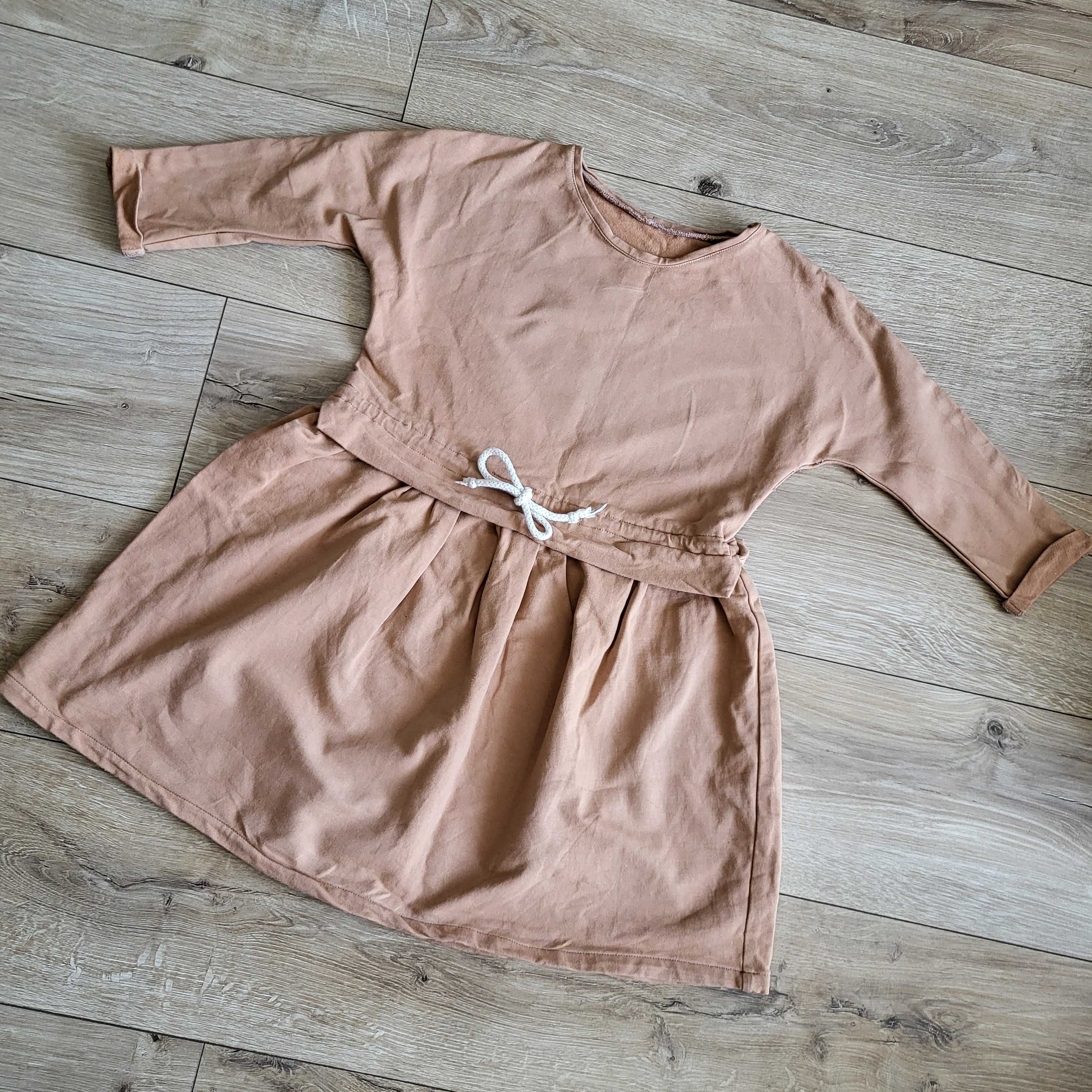 Prześliczna sukienka Kukokids r. 128 musztardowa j.nowa