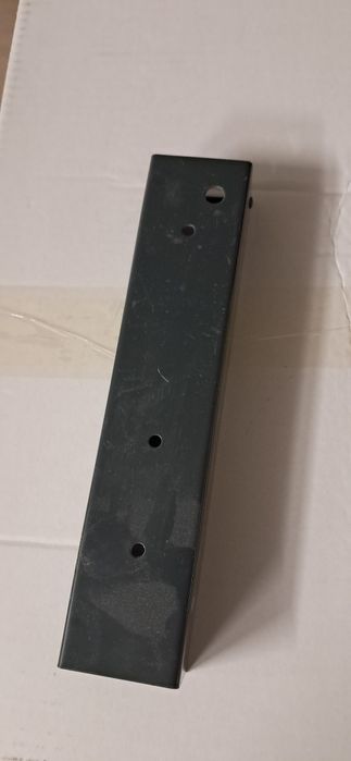 Łącznik metalowy do ogrodzenia panelowego
