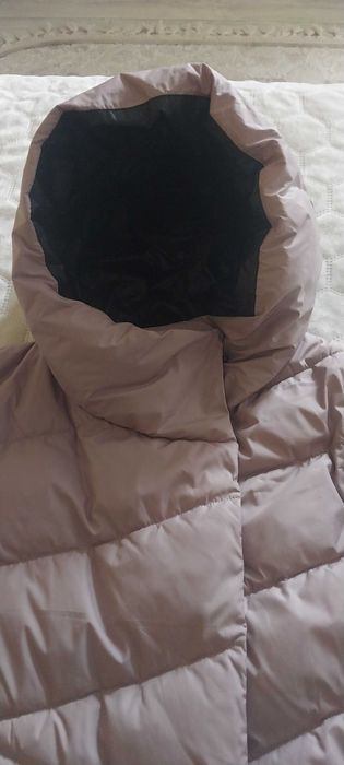 Стильний зимовий пуховик