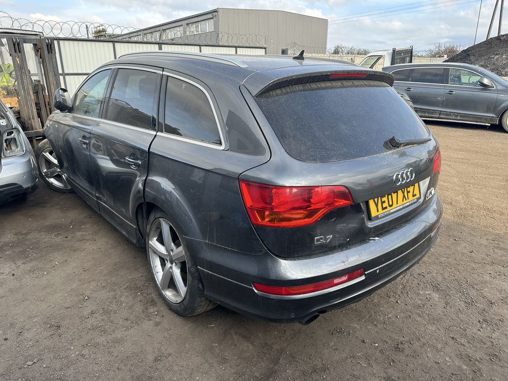 Audi Q7 silnik 3.0 TDI BUG  2007r,Anglik z kluczykami
