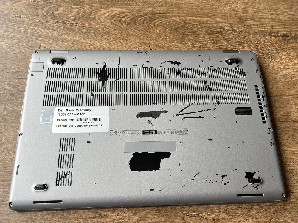 Dell 5510 i5 10310u 1920x1080 IPS