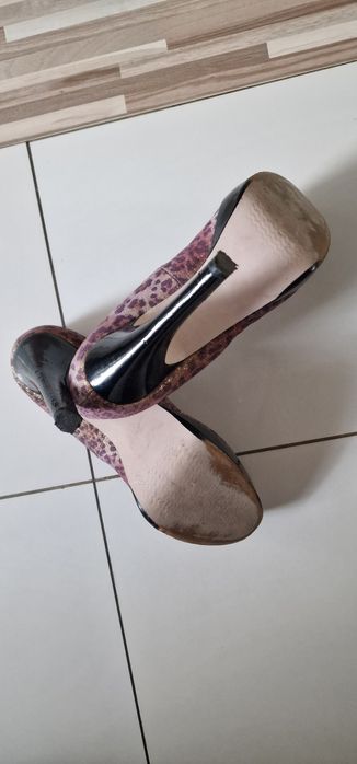 Graceland Szpilki na platformie super sexy b.dobry stan roz.37panterka