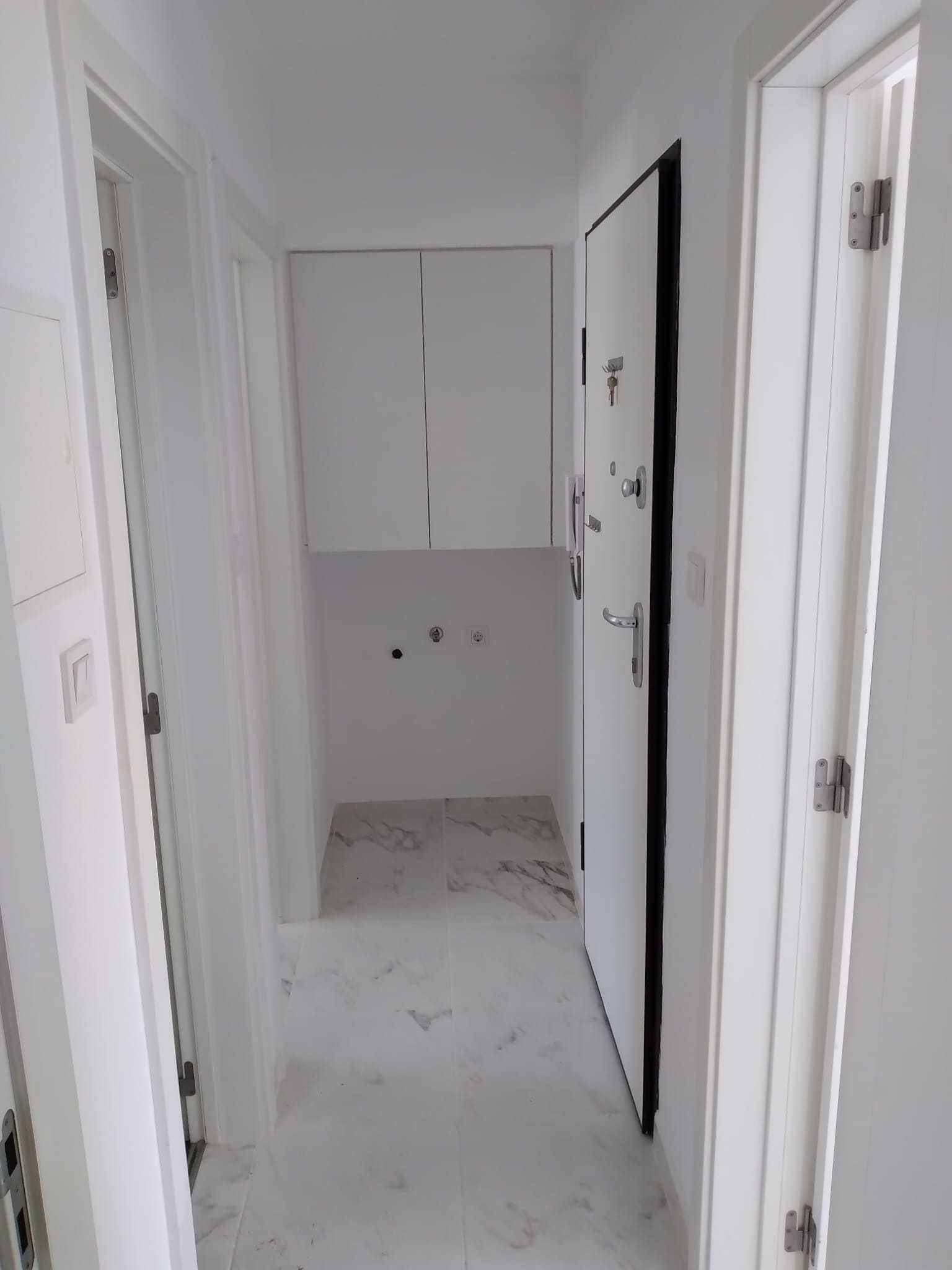 Fully renovated one bedroom apartment in Cova da Piedade, Almada