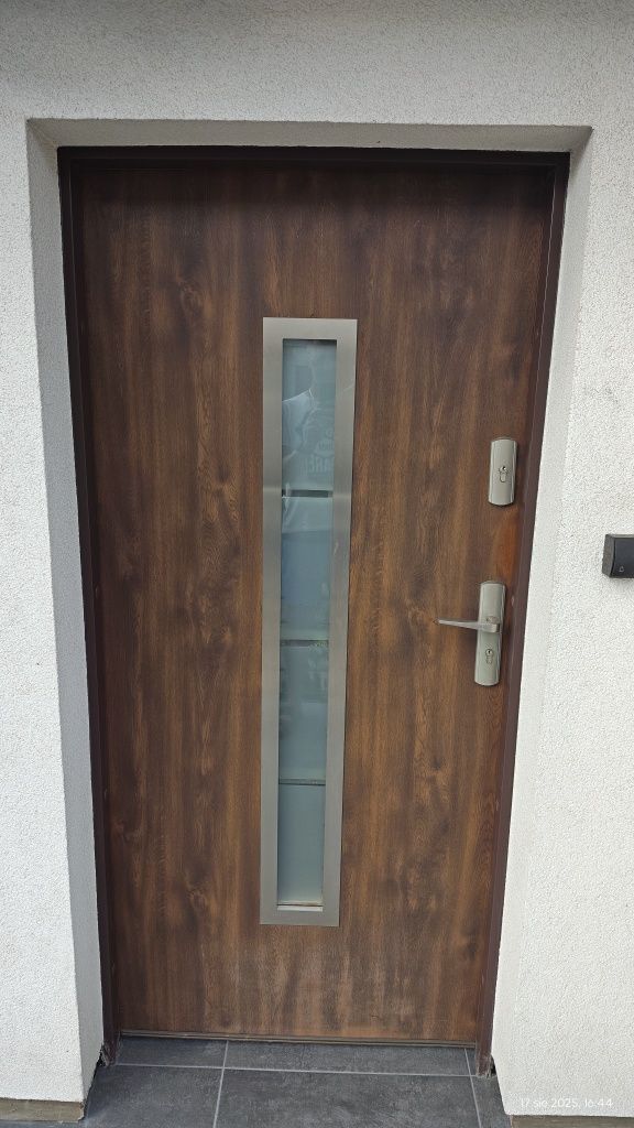 Drzwi zewnętrzne 90 cm antywłamaniowe
