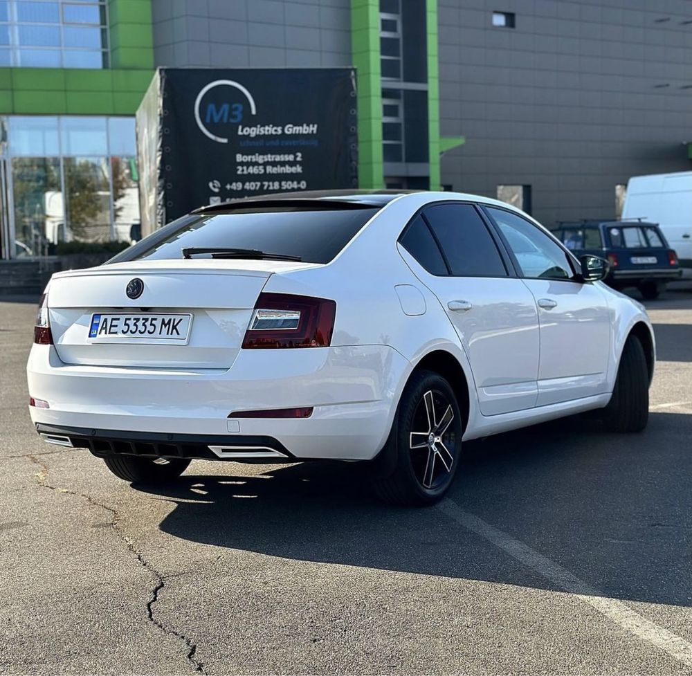 Skoda A7 octavia