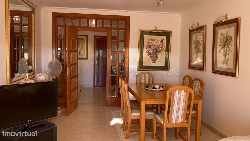 Apartamento T1 em Condomínio Privado com Piscina em Vilamoura