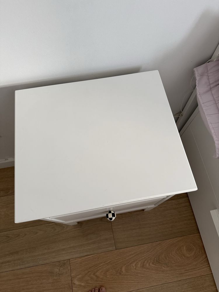 Mesa de cabeceira