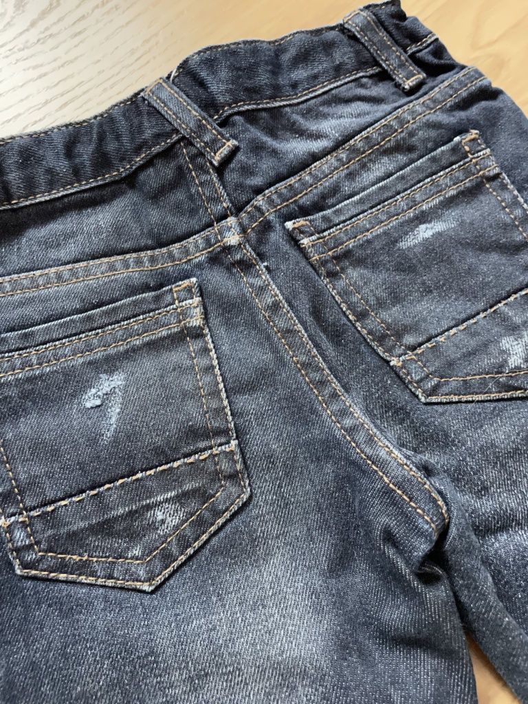 Spodnie jeansowe z przetarciami F&F 3-4 lata 98-104 cm