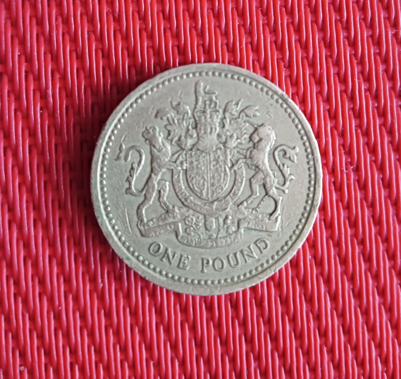 One  Pound 1983 moneta