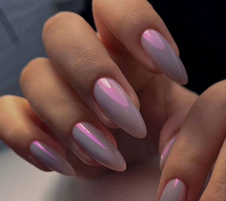 Манікюр,корекція,нарощування нігтів.