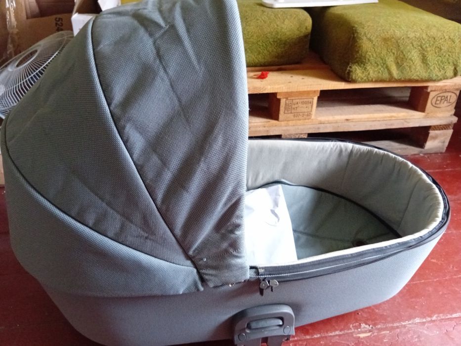 Коляска Roan bass next