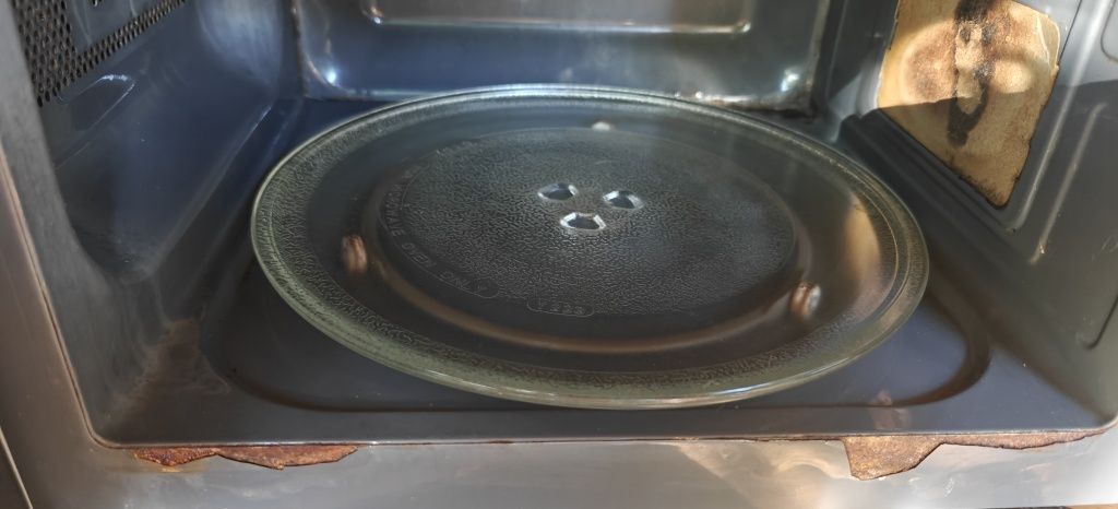 Kuchenka mikrofalowa, mikrofalówka Sharp R642WW