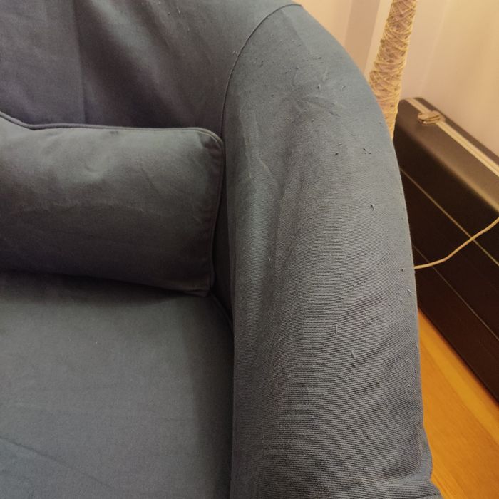 Poltrona IKEA TULLSTA
Poltrona, 
Largura da mesa: 48 cm

Altura da me