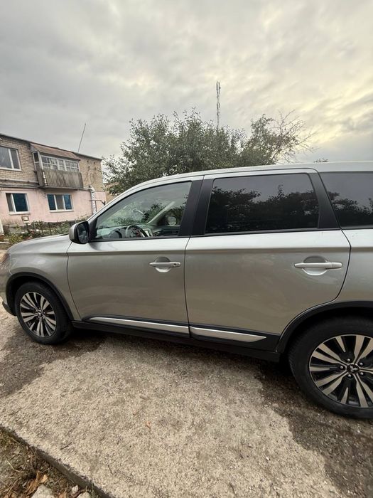 Mitsubishi outlandar 2018 | Міцубісі аутлендр 2018 | автомобіль