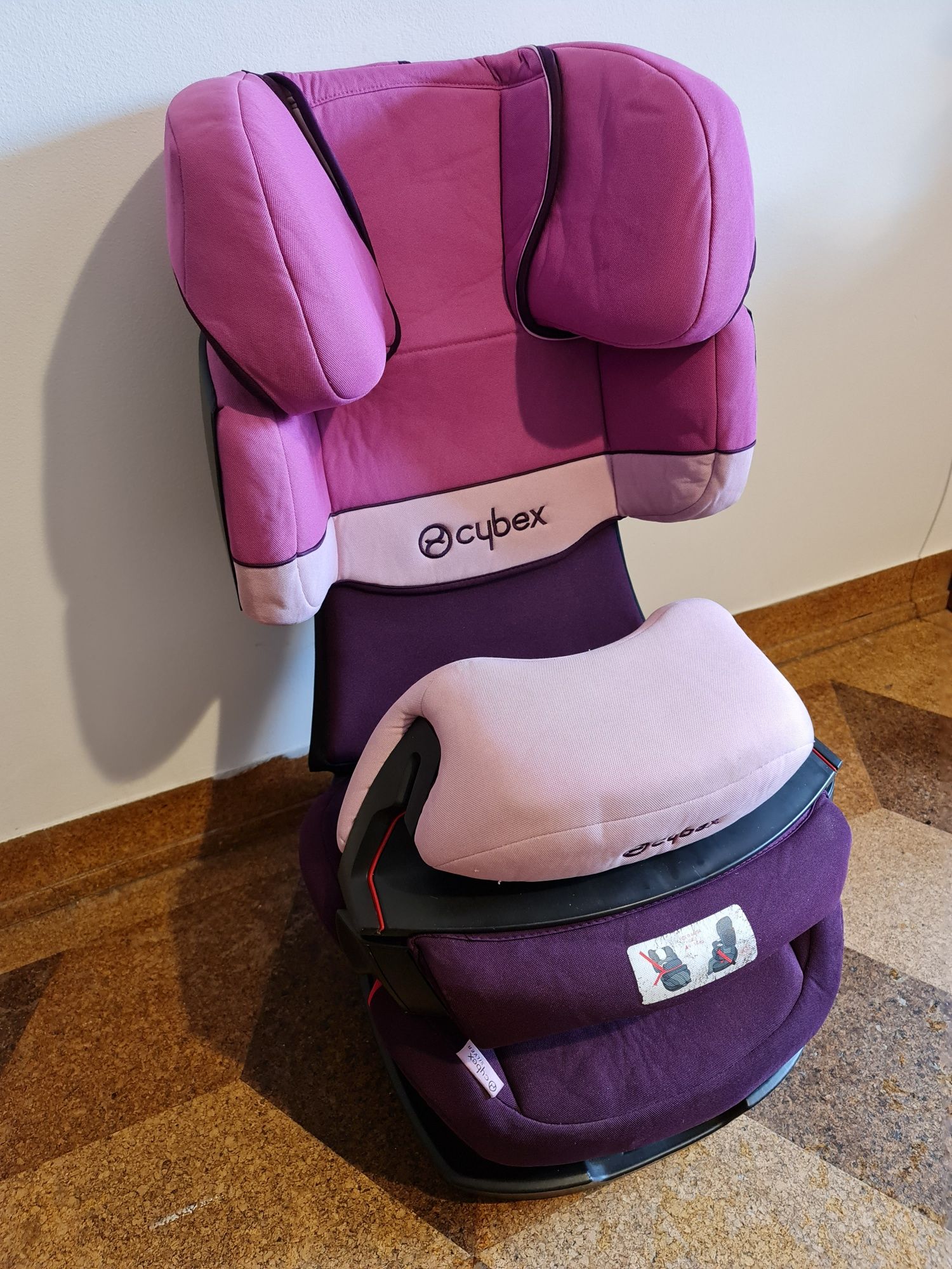 Cybex Cadeira carro dos 9 meses aos 12 anos, nova são 330€