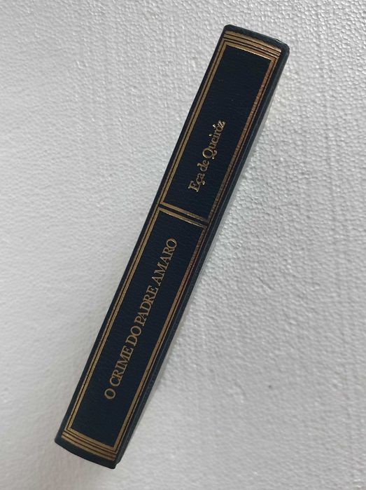 Livro O Crime do Padre Amaro, Eça de Queiroz, C. de Leitores - vintage
