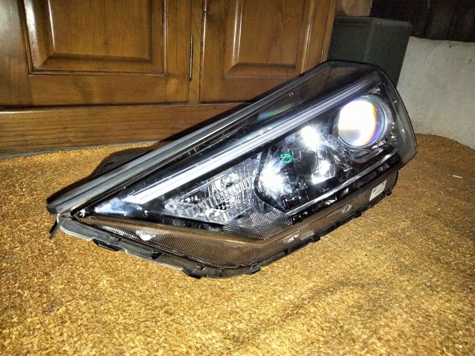 Farol Esquerdo Hyundai Tucson