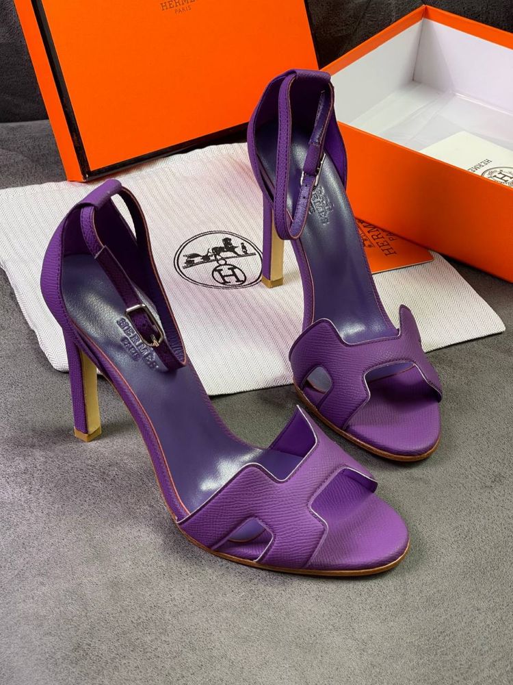 Босоніжки chanel ysl miu miu